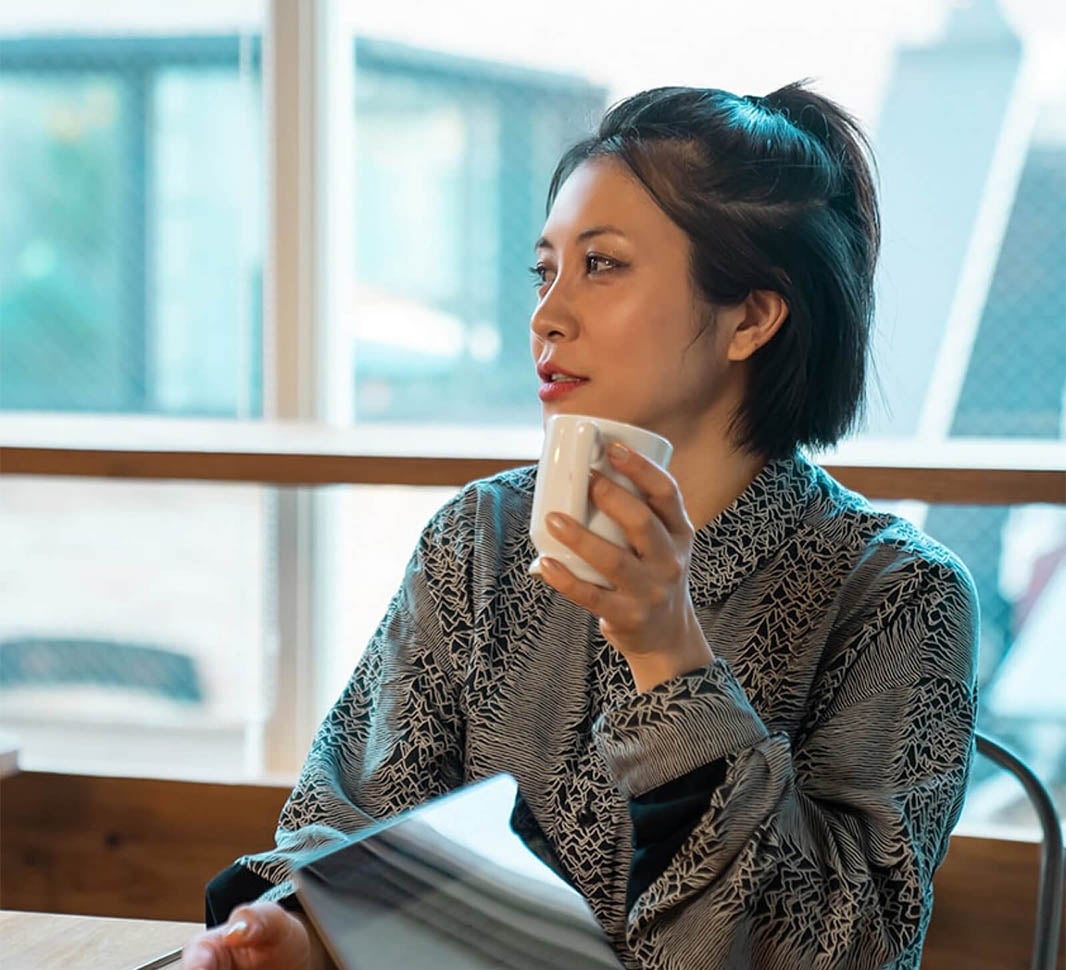 「キャッチコピーをつける感覚で、ものまねをする」