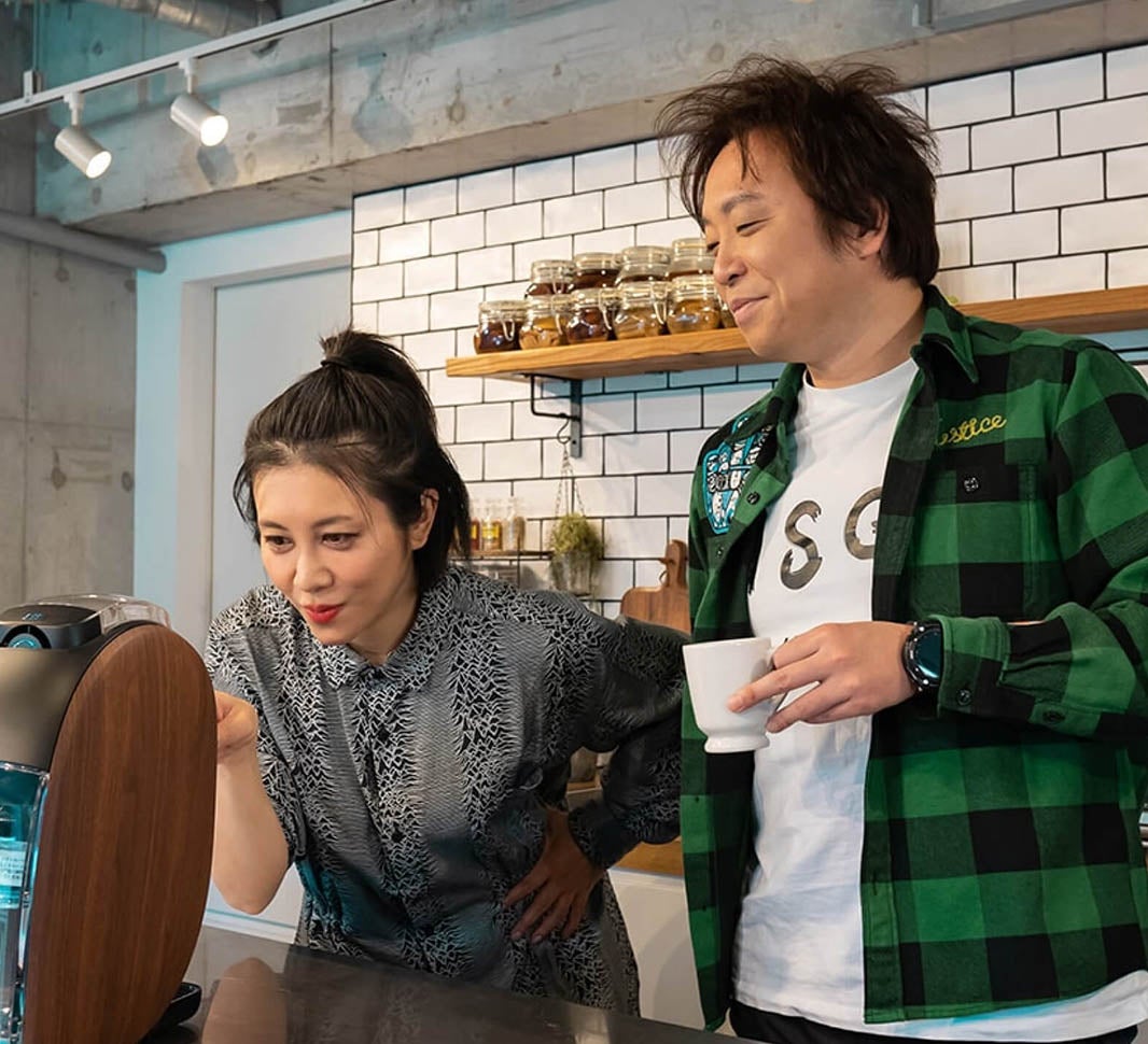 「キャッチコピーをつける感覚で、ものまねをする」