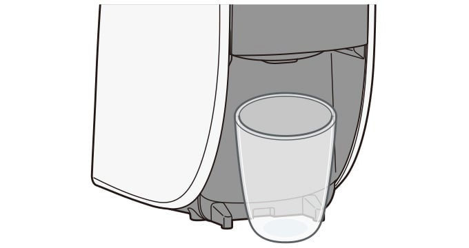 ドリップトレイを外し、500ml以上の容器を抽出口の下に置く