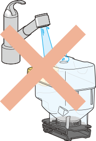 コーヒータンク（透明）は、水洗いをしないでください。
