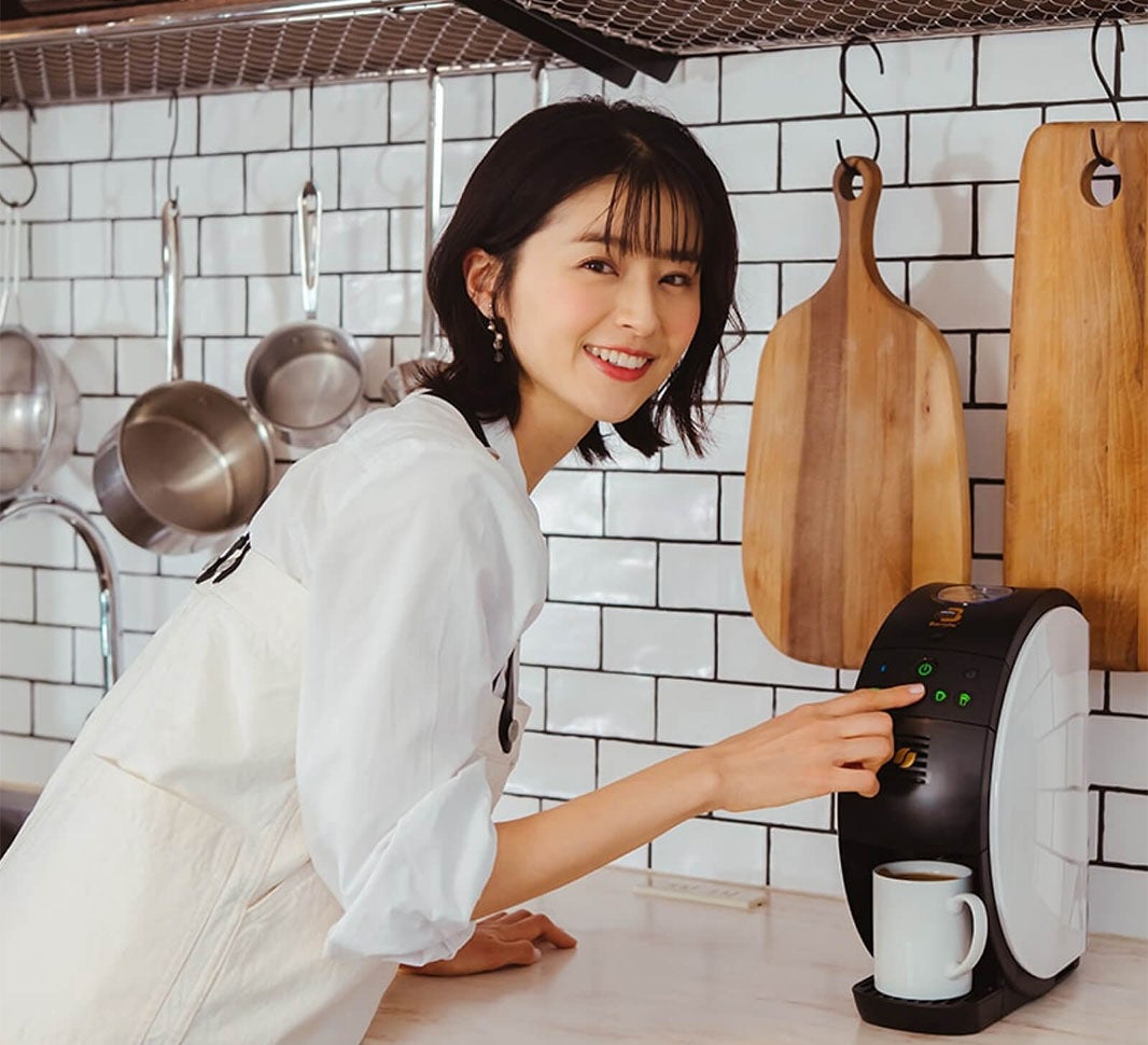 今、ハマっているコーヒーの飲み方は、オーツミルクやアーモンドミルクを先に入れてからコーヒーを注いで、ラテにして飲む飲み方。