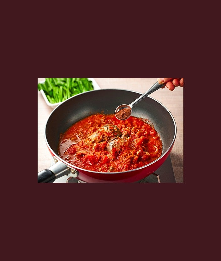 10分で簡単！さば缶でトマトカレー ステップ 2