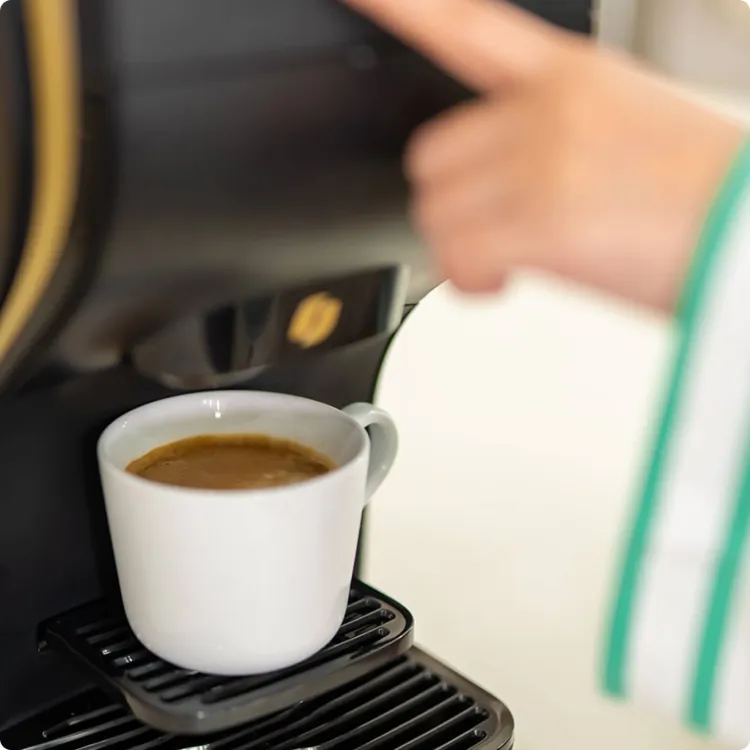 愛犬リリーと散歩中に見つけたコーヒーショップに寄って、コーヒーを買って飲むのも大好きです。