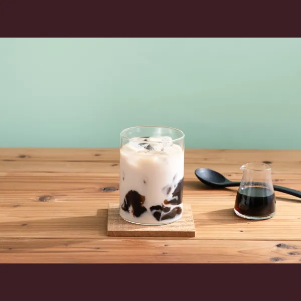 “ネスカフェ エスプレッソベース”でコーヒーわらび餅風オレ レシピ